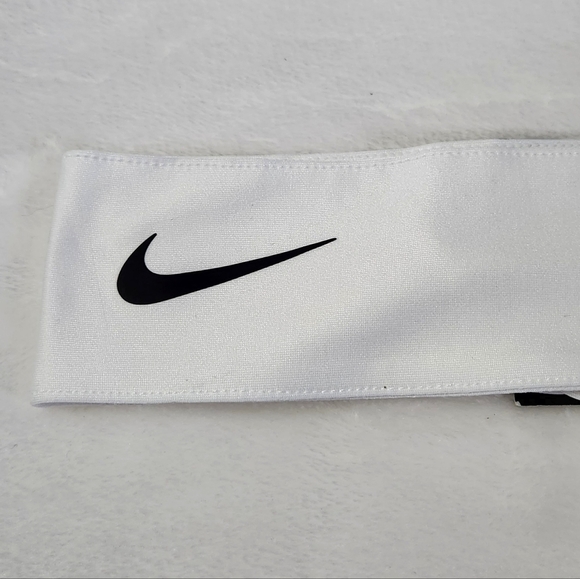 Nwt Nike Dry Dri-Fit White Head Tie Unisex - Picture 2 of 10